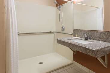 هتل La Quinta Inn & Suites By Wyndham Myrtle Beach