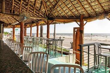 Doubletree By Hilton Hotel Galveston Beach