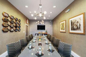 Doubletree By Hilton Hotel Galveston Beach