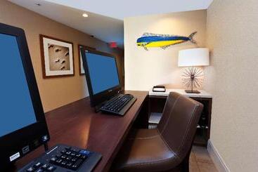 Doubletree By Hilton Hotel Galveston Beach