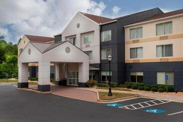 Macon Hotel & Suites