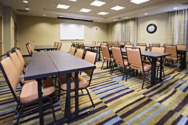 هتل Fairfield Inn & Suites Idaho Falls