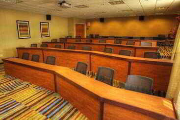 هتل Fairfield Inn & Suites Rapid City