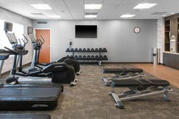 هتل Fairfield Inn & Suites Rapid City