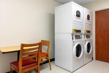 هتل Fairfield Inn & Suites Rapid City
