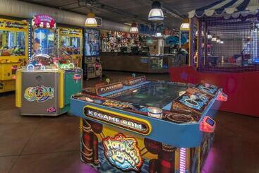 هتل Fairfield Inn & Suites Rapid City
