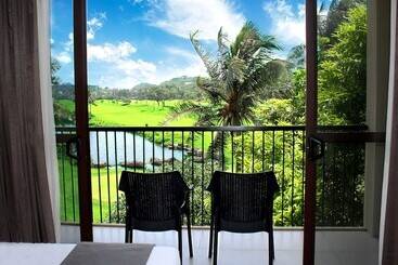 هتل Fairways And Bluewater Boracay