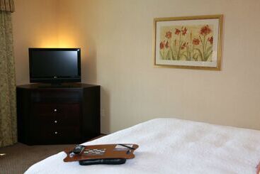 هتل Hampton Inn Las Vegas North Speedway