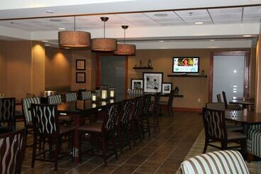 هتل Hampton Inn Las Vegas North Speedway