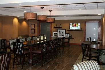 هتل Hampton Inn Las Vegas North Speedway