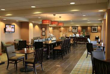 هتل Hampton Inn Las Vegas North Speedway