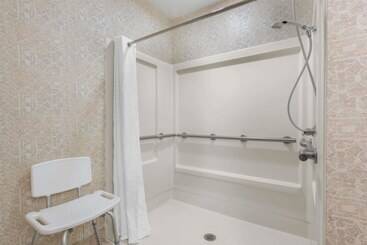 هتل Hawthorn Suites By Wyndham Lancaster