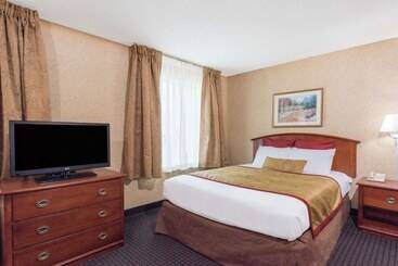 هتل Hawthorn Suites By Wyndham Lancaster
