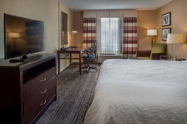 هتل Hilton Garden Inn St. Louis Airport