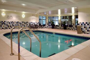 هتل Hilton Garden Inn St. Louis Airport
