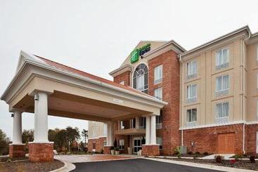Holiday Inn Express Hotel & Suites Greensboro   Airport Area, An Ihg