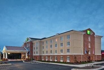 Holiday Inn Express Hotel & Suites Greensboro Airport Area, An Ihg