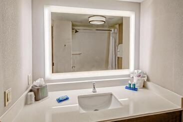 Holiday Inn Express Hotel & Suites Memphis Southwind, An Ihg
