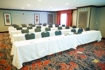 ホテル Holiday Inn Express & Suites Rapid City, An Ihg