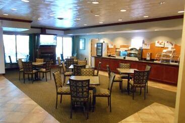 Отель Holiday Inn Express Morgantown, An Ihg