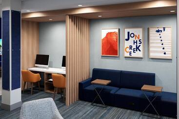 هتل Holiday Inn Express & Suites   Mobile   I 65, An Ihg