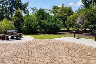 هتل Holiday Inn Express & Suites Wilmington University Center, An Ihg