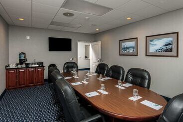 هتل Homewood Suites By Hilton Portland