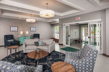 هتل Homewood Suites By Hilton Portland