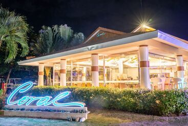 هتل Jpark Island Resort & Waterpark Cebu