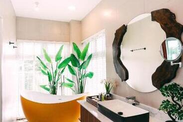 هتل Kimberly Tagaytay