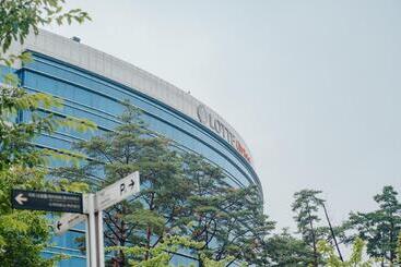 Lotte City Hotel Gimpo Airport