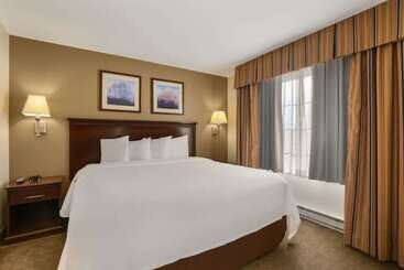 هتل Mainstay Suites Fitchburg  Madison
