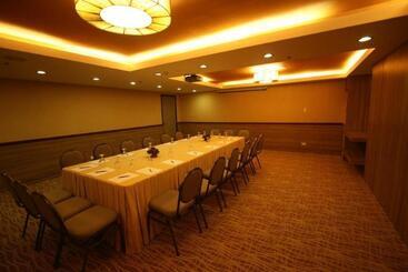 هتل One Tagaytay Place