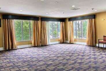 هتل Quality Inn & Suites Greenville Near Downtown