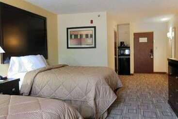 هتل Quality Inn & Suites Greenville Near Downtown