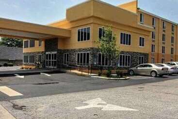 هتل Quality Inn & Suites Greenville Near Downtown