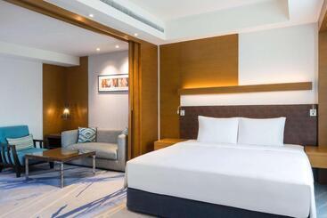 هتل Radisson Blu Cebu