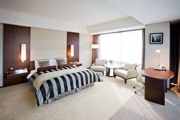 هتل Ramada Plaza By Wyndham Suwon