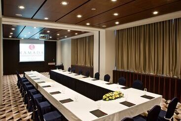 هتل Ramada Plaza By Wyndham Suwon