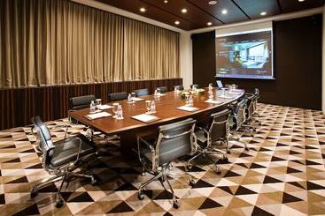 هتل Ramada Plaza By Wyndham Suwon