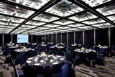 هتل Ramada Plaza By Wyndham Suwon