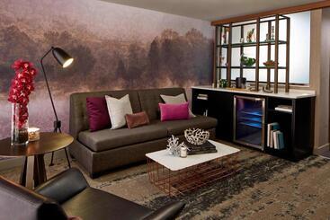 Renaissance Minneapolis Hotel, The Depot