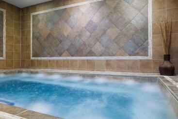 Renaissance Montgomery Hotel & Spa At The Convention Center