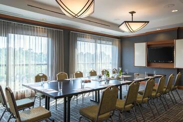 هتل Renaissance Raleigh North Hills