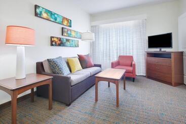 هتل Residence Inn Midland
