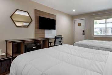 هتل Rodeway Inn Oceanview
