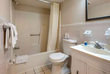 هتل Rodeway Inn Oceanview