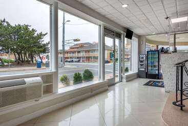 هتل Rodeway Inn Oceanview
