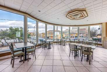 هتل Rodeway Inn Oceanview