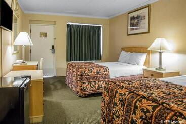 هتل Rodeway Inn Oceanview